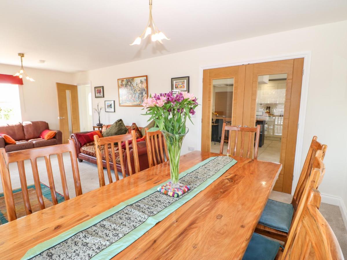 Larch House Villa Penrith Buitenkant foto